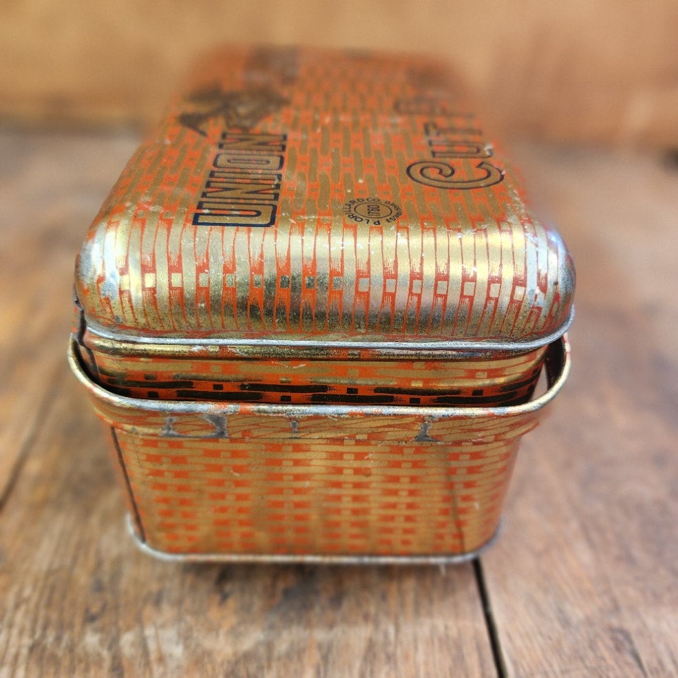 VINTAGE EARLY 1900'S UNION LEADER CUT PLUG TOBACCO TIN METAL
