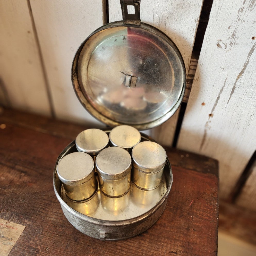 Tin spice containers sales