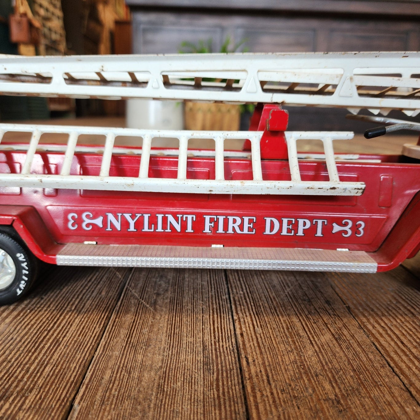 Nylint Fire Dept 33 Ladder Truck